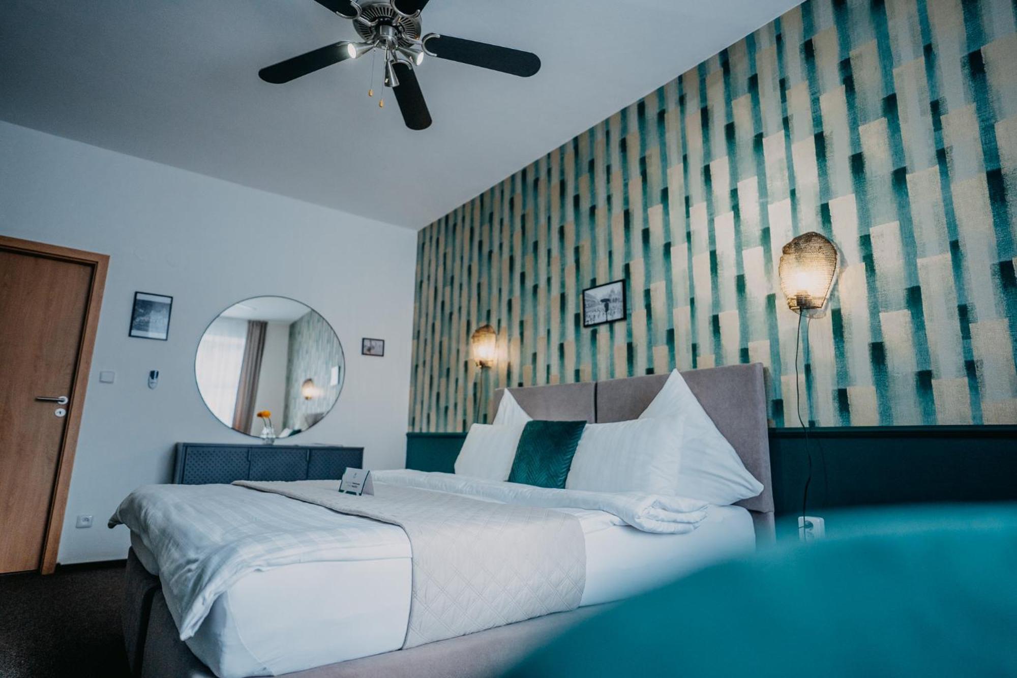 House Hotel Hradec Kralove Exterior photo